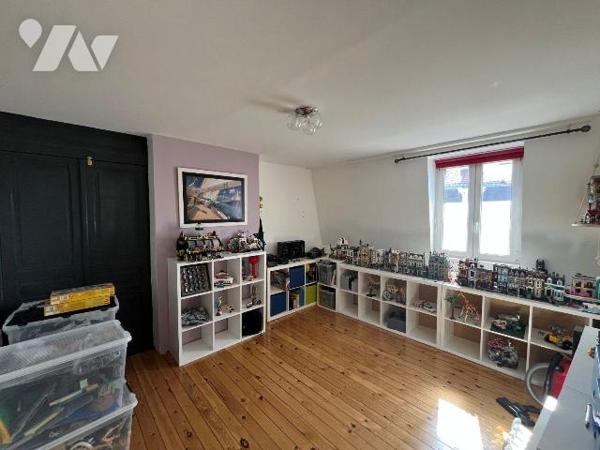 MAISON 167 M2 HABITABLES - 3 CHAMBRES - 2 SALLES DE BAINS - EXTERIEUR - A VENDRE - 59240 ROSEND...