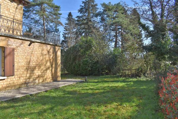 Maison de caractère à Sarlat avec appartement de 200 m2