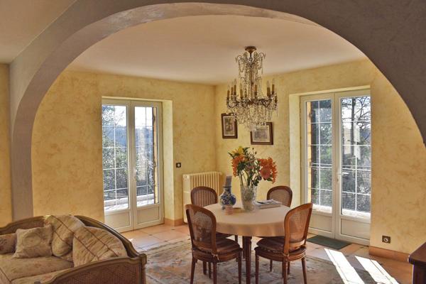 Maison de caractère à Sarlat avec appartement de 200 m2