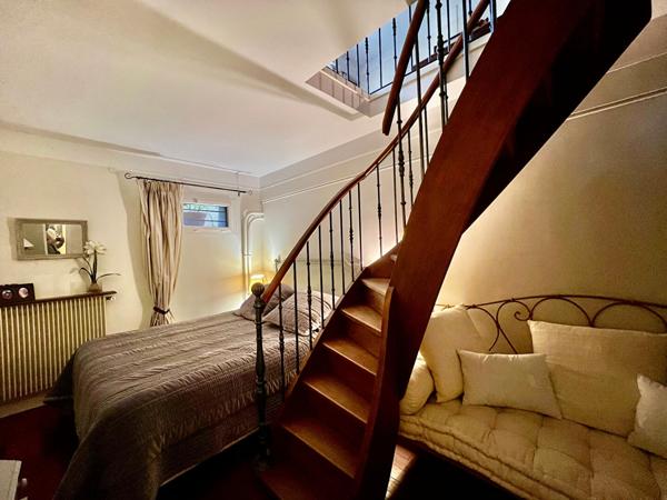 A vendre appartement de type 2 à Paris 75016 - Terrasse - Jardin - AUTEUIL