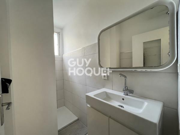 LOCATION T2 NON MEUBLÉ - COTE PAVÉE - BALCON - GARAGE