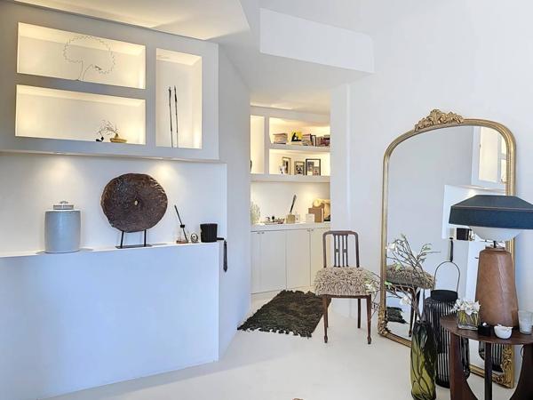 Appartement deux pièces avec terrasse et vue dégagée