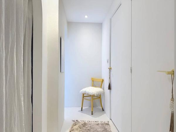 Appartement deux pièces avec terrasse et vue dégagée