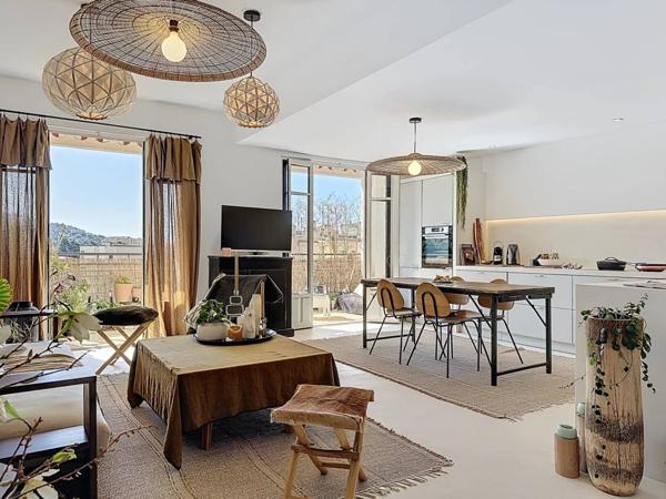 Appartement deux pièces avec terrasse et vue dégagée