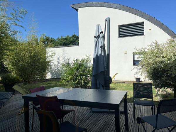 Maison à vendre à Bonchamp-lès-Laval en Mayenne (53960), ref : 53003-183