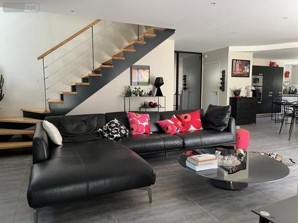 Maison à vendre à Bonchamp-lès-Laval en Mayenne (53960), ref : 53003-183