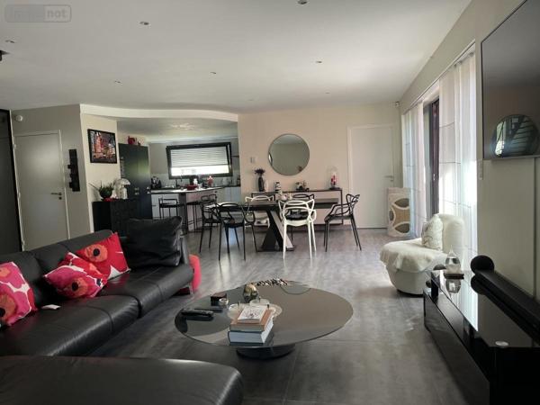 Maison à vendre à Bonchamp-lès-Laval en Mayenne (53960), ref : 53003-183