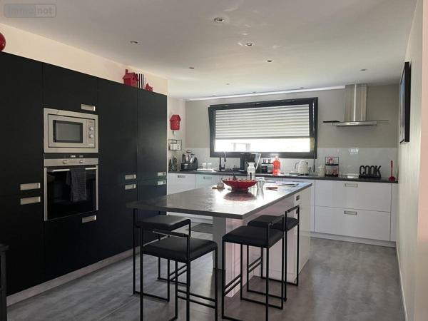 Maison à vendre à Bonchamp-lès-Laval en Mayenne (53960), ref : 53003-183