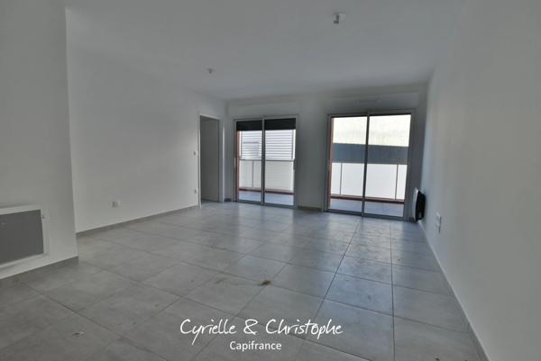 Dpt Hérault (34), à louer MONTPELLIER appartement T1 39m2 avec loggia de 11,6m2 - Dernier étage