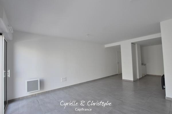 Dpt Hérault (34), à louer MONTPELLIER appartement T1 39m2 avec loggia de 11,6m2 - Dernier étage