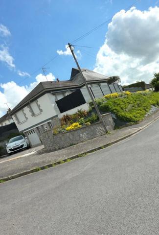 Maison rénovée de 118 m² située près des axes routiers principaux et 15 km de Laval