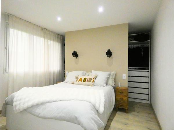 Maison rénovée de 118 m² située près des axes routiers principaux et 15 km de Laval