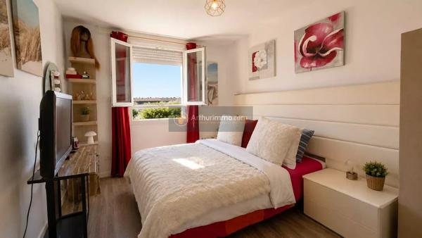 Vente                                                      Appartement
                        
                     3 pièces                      54 m2                     à Fréjus