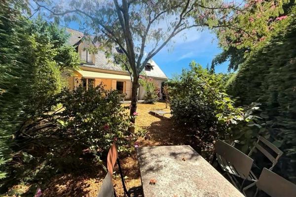 À VENDRE  Superbe maison familiale au cur du Lac de Maine  Angers