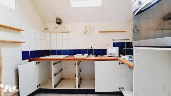 Jolie maison construite en pierre à rénover située sur la commune de GUER ( St Raoul ) 