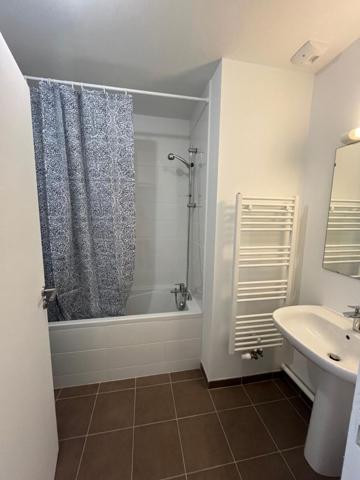 Saint Brieuc Proche stade Fred Aubert Agréable T3 Duplex MEUBLE avec jardin, St brieuc 22000