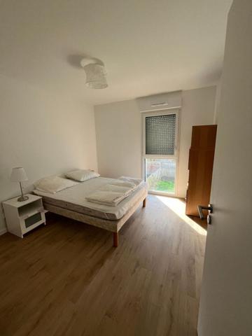 Saint Brieuc Proche stade Fred Aubert Agréable T3 Duplex MEUBLE avec jardin, St brieuc 22000