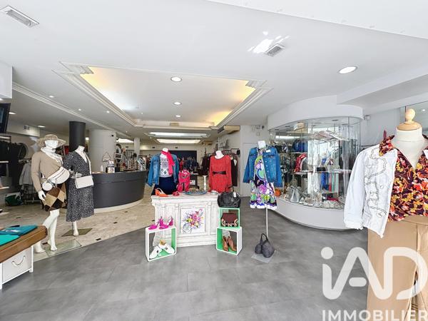 Habillement, Textile​ à vendre 167 m² Rochefort