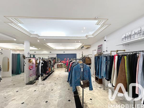 Habillement, Textile​ à vendre 167 m² Rochefort