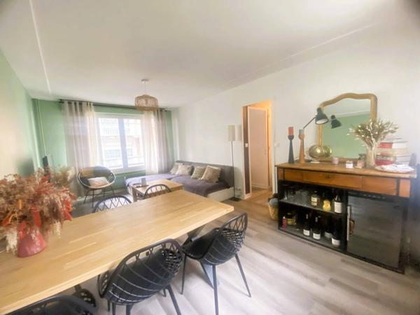 03200 -VICHY APPARTEMENT 3 PIÈCES CAVE- COEUR DE VILLE- l