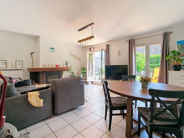 À vendre ? Maison mitoyenne à Puiseux-en-France