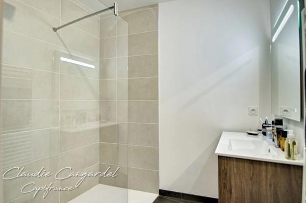 Dpt Charente Maritime (17), à vendre proche de LA ROCHELLE maison P7 de 153,7 m² - Terrain de 568,00 m² - Plain pied