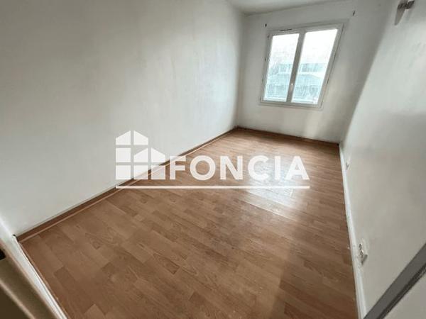 Location Appartement 4 pièces 83 m² - 1 AVENUE GARENNIERE Fresnes 94260