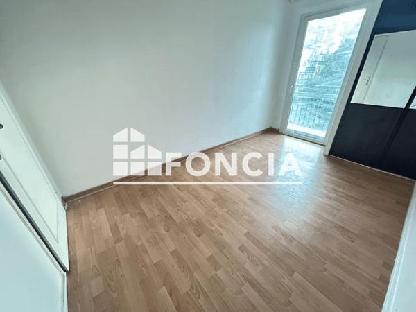 Location Appartement 4 pièces 83 m² - 1 AVENUE GARENNIERE Fresnes 94260