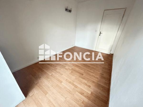 Location Appartement 4 pièces 83 m² - 1 AVENUE GARENNIERE Fresnes 94260