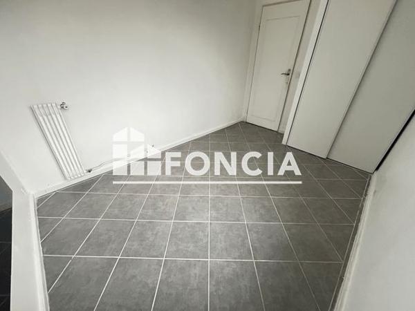 Location Appartement 4 pièces 83 m² - 1 AVENUE GARENNIERE Fresnes 94260