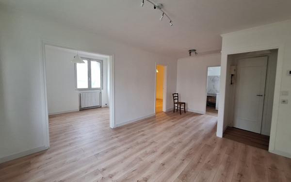 Appartement à louer    3 pièces •  Le Blanc-Mesnil