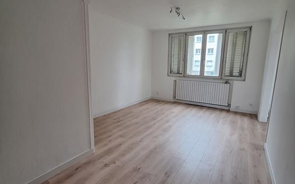 Appartement à louer    3 pièces •  Le Blanc-Mesnil