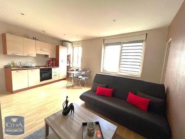 Appartement à louer 1 pièce 23.52m² Saint-Brieuc (22000)