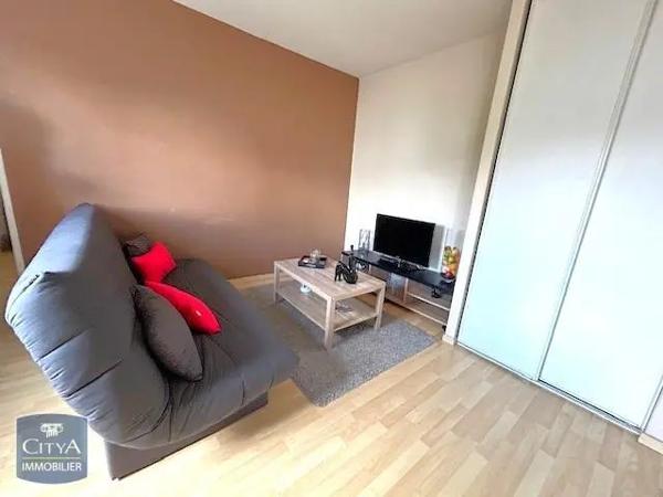 Appartement à louer 1 pièce 23.52m² Saint-Brieuc (22000)