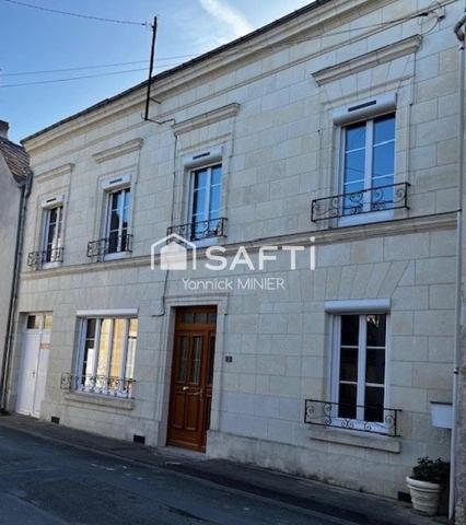 Bourgueil hyper centre-ville, habitable de suite