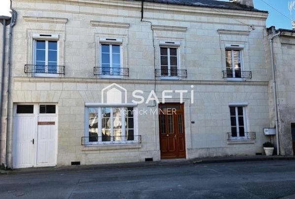 Bourgueil hyper centre-ville, habitable de suite