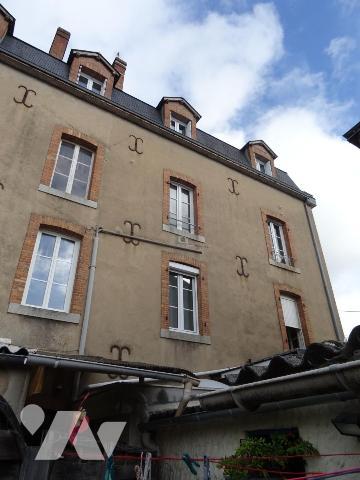 MURS LOCAL COMMERCIAL A VENDRE A LAVAL (53000) BAR + PRESSE