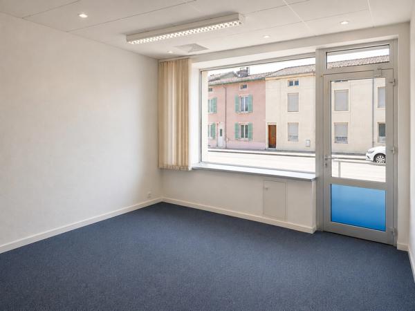 🔥 OPPORTUNITÉ RARE À DARNEY – IMMEUBLE AVEC LOCAL COMMERCIAL ET APPARTEMENT – IDÉAL INVESTISSEUR OU PROFESSIONNEL 🔥