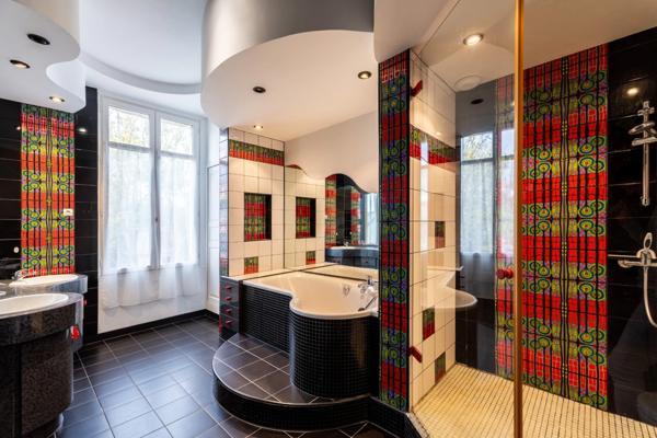 Maison de caractère de 264 m² avec maison secondaire de 64 m² au cœur de la ville de SAUMUR (49)