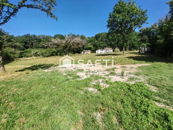 Beau terrain de 1200 m² constructible