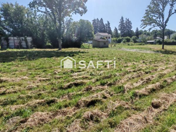 Beau terrain de 1200 m² constructible
