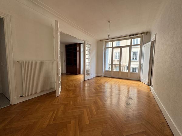 Location
                Appartement67,94 m² - 4 Pièces -
                    CLERMONT FERRAND (63000)