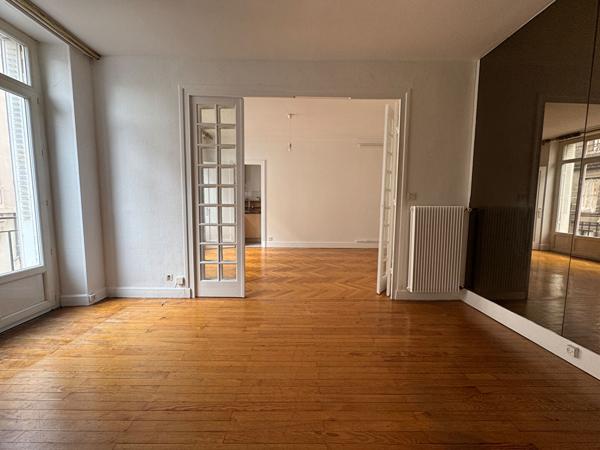 Location
                Appartement67,94 m² - 4 Pièces -
                    CLERMONT FERRAND (63000)