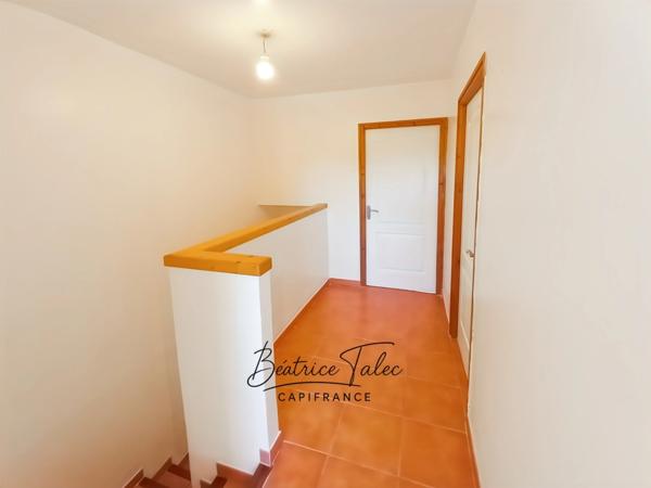 Plus que 2 lots disponibles – Duplex avec terrasse T3 – 71 m2, parking privé – Calme absolu 10 minutes de Lançon de Provence, provence, Bouches-du-Rhône, Quartier calme, résidentiel