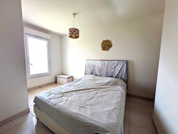 Saint-Laurent-du-Var Magnifique duplex 4 pièces de 80 m² avec terrasse exceptionnelle, piscine et vue dégagée