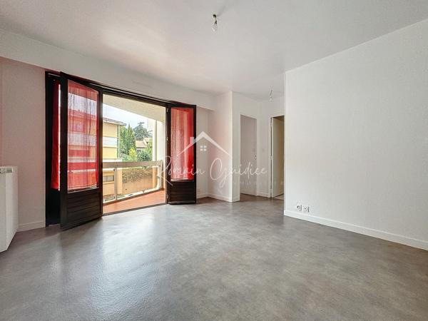 Saint-Affrique (12400) APPARTEMENT F2 DE 38 M² AVEC TERRASSE