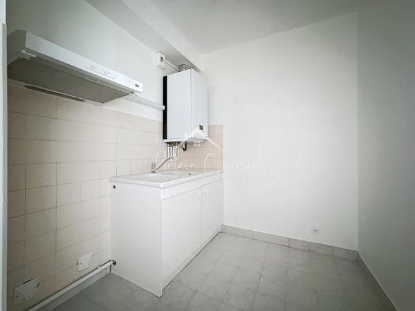 Saint-Affrique (12400) APPARTEMENT F2 DE 38 M² AVEC TERRASSE
