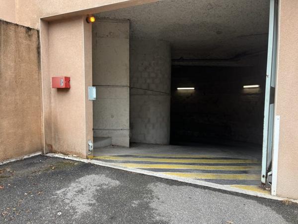 Parking à vendre |  Toulouse |  Places dans un garage collectif | 15 m²