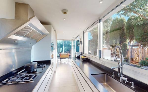 Maison à vendre    5 pièces • 160 m2 Toulouse