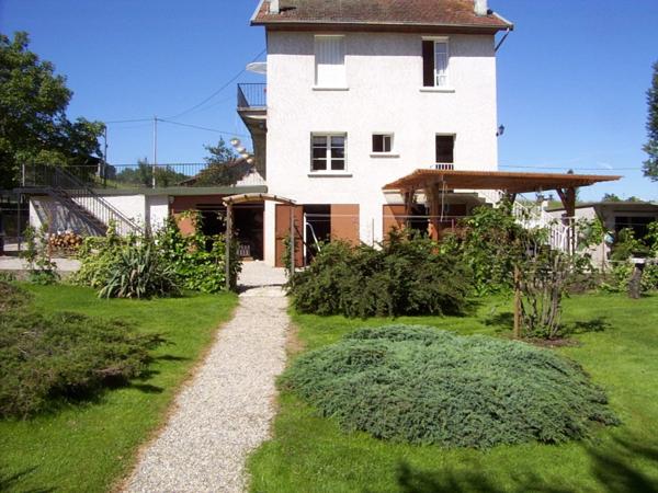 Dpt Isère (38), à vendre LES ABRETS maison P6 de 172 m² sur parc de 9198 m²